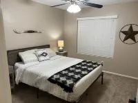 ~Heated Pool/Spa, King Bed, Amazing Backyard & Location! Hiking, Biking, Parks