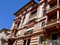 House Ilda city center 5 minutes from the station and 10 minutes ferries 5 TERRE