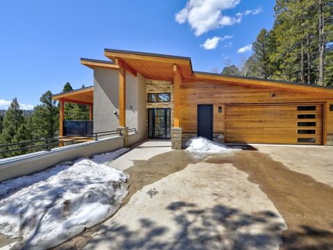 Breathtaking Views, Indoor/Outdoor Linear Fireplace, Sauna