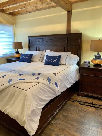 Ellie's Loft brand new downtown Nashville, IN!