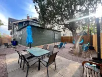 Downtown Vintage Studio W Backyard & Grill••WALK to Downtown, CC, Parks & Venues - Apartments
