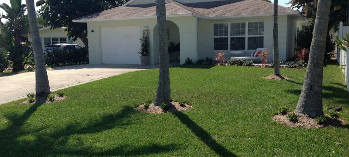 Vanderbilt Beach Vacation Home - LARGE PRIVATE POOL w/ fully fenced in backyard Hotels in North Naples