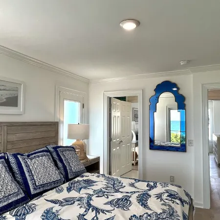 Oceanfront 8 bedroom/sleeps 20 with large gathering and outdoor areas