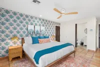 Desert Oasis: Heated Pool, Mini Golf, Hot Tub & Games