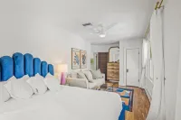 Julia Place-Walk downtown from old Florida glam!