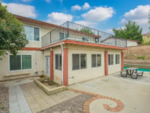 Family Getaway Pool House 5 Beds for 10 Near Disney Mt. SAC Supermarket Shopping Hotels in West Covina