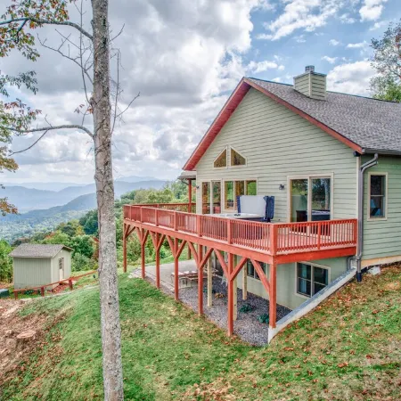 Unbelievable Views, Hot Tub, Fire Pit, Fire Table, Indoor Fireplace