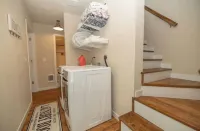 Sandpoint Retreat Sleeps 8 w/ Hottub and Bikes