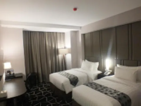 Grand Royal Denai Hotel