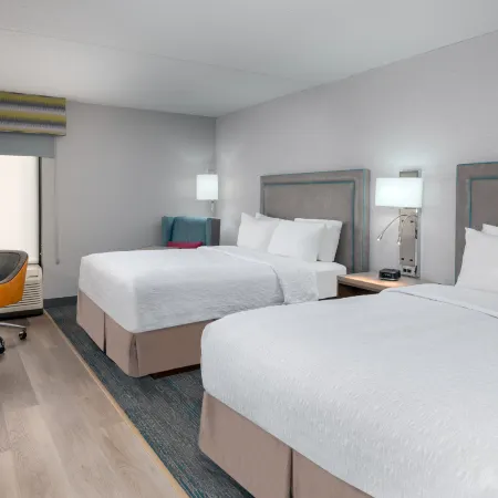 Hampton Inn Hartford-Airport