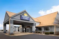 Days Inn & Suites by Wyndham Kokomo Hotels in Kokomo