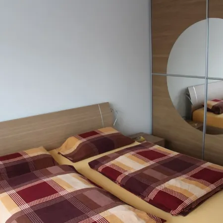 Light-filled, comfortable apartment in a quiet central location - close to the beach