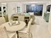 FANTASTIC CONDO ON SIESTA KEY BEACH. HUGE POOL, PICKLE BALL, EXCERCISE ROOM.