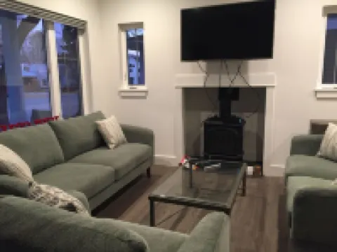 Newly Constructed 4 Bedroom 3 Bath Downtown Hailey Home Hotels in Hailey