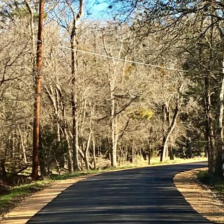 Bella Rosa Cottage - Stroll to Wimberley Square! Cypress Creek just steps away