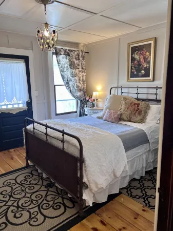 Zamar House - Historic Home a walk away from downtown Jerome Отели в г. Джером