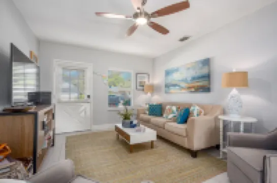 Coastal Karma Cottage - Near downtown Stuart, FL