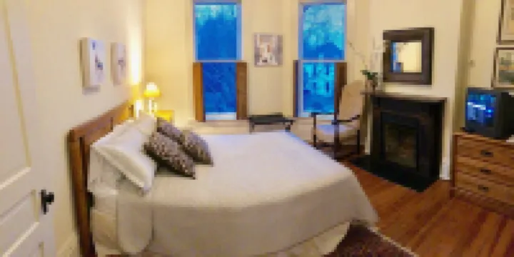 Lafferty House-Walk to Uofk, Woodland Pk, Dn Town, Near Bourbon Trl, Horse Farms