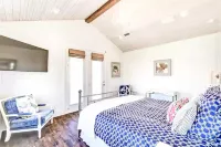 Spacious 6Br En Suite, Large Balcony, Stunning Ocean Views! Ping Pong/Foosball! 포트 볼리바 주변 호텔