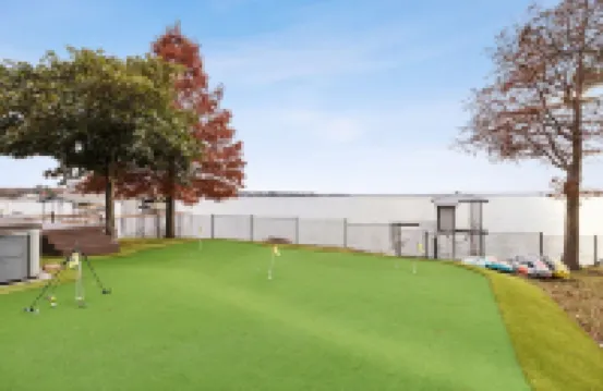 Lone Star Lake Cottage, SUNSET VIEWS, NEW deck/boat dock/putting green