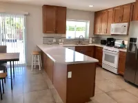 Luxurious, heated pool, jacuzzi and firepit