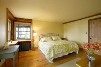 Lake Michigan 1945 Log Cabin Cottage Home North Muskegon Private Sandy Beach