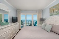 Top Floor Obx Condo with Ocean & Sound Views, Walk-in Shower