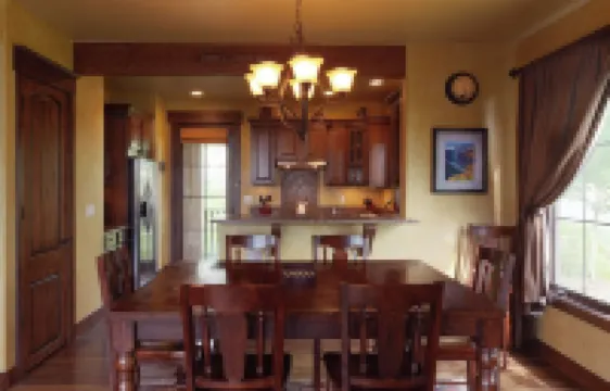 Gorgeous 4Br/4BA Home to Basecamp Your Mountain Adventures.