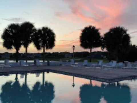 Renovated! Between Two Squares with Golf Cart ! Hotels in The Villages