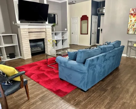 Pool Hot Tub Game Room Arcade Fast Wi-Fi Fire Pit Dog Friendly! Hotels in Mansfield