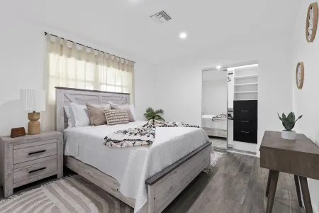 Cozy 3Br/2Bathroom Home Near Beach Dwntwn Nightlife Shopping Отели рядом с достопримечательностью «Университет Палм Бич Атлантик»