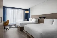 Holiday Inn Express MONTREAL AIRPORT - ST-LAURENT by IHG