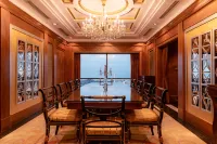 Holiday Inn Suites Kuwait Salmiya