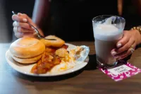 Moxy Halifax Downtown - breakfast