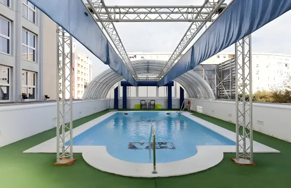 塞維利亞頂點住宿