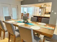 Heated Pool + Fun Outdoor Oasis! Cozy Family Friendly house in Gilbert near Mesa