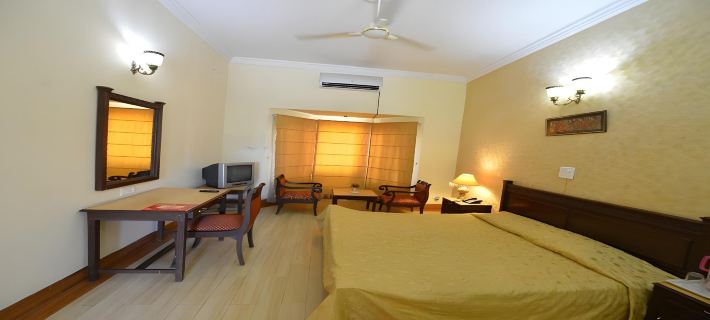 Mountain Quail Morni Hotels in Panchkula