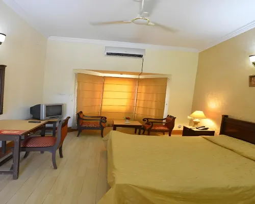 Mountain Quail Morni Hotel a Panchkula