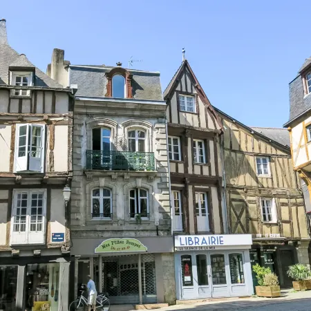 T2 avec balcon,calme et près du port