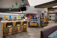 Tru by Hilton Traverse City - parking