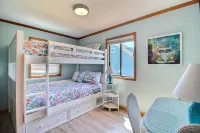 Modern Beach Cottage! Short Walk to the Beach!!