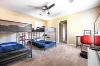 Heated Saltwater Pool  ❤️ Mid Century Oasis ❤️Indoor-Outdoor❤️Modern Escape