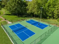 Mulligan Manor: Golf - Bike - Play - Private Hot Tub - Pet Friendly