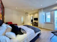 YourHome - Il Pino Rooms & Apartment Hotels in Meta