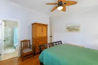 Private Rooftop/Walk to Beach / Parking /Chef Kitchen