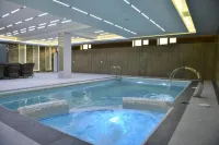 Siab Hotel - Pools