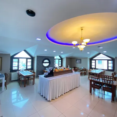 Hotel Kent Ani