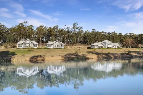 Brokenback Views Country Estate Hunter Valley Hotels in Broke