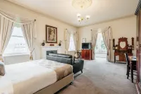 Waratah on York Hotels in Launceston