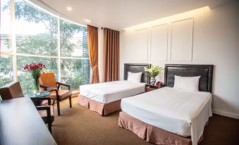 Dinh Hotel